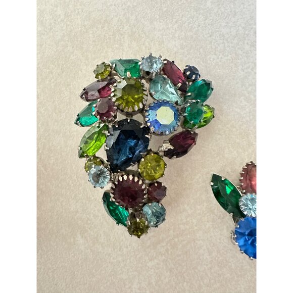 Vintage silver tone green blue aurora borealis rhinestones brooch clip earrings - Picture 5 of 10